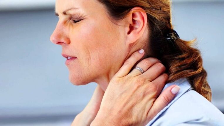 Muguras sāpes kaklā ir dzemdes kakla osteohondrozes reflekss sindroms