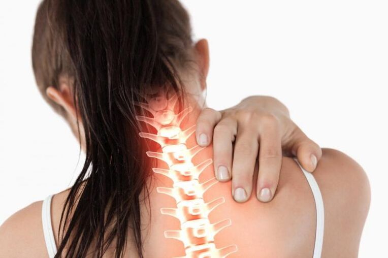 Sāpes kaklā ir mugurkaula kakla daļas osteohondrozes simptoms